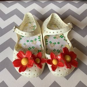 Mary Jane jelly shoes. Size toddler 5.